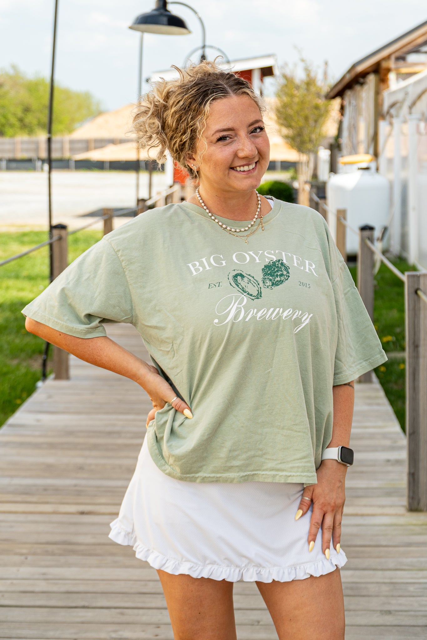 Women's Big Oyster Tshirt